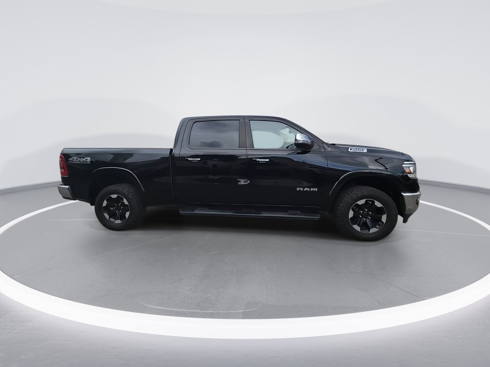 Certified 2019 RAM 1500 Laramie w/ Off Road Group image 9