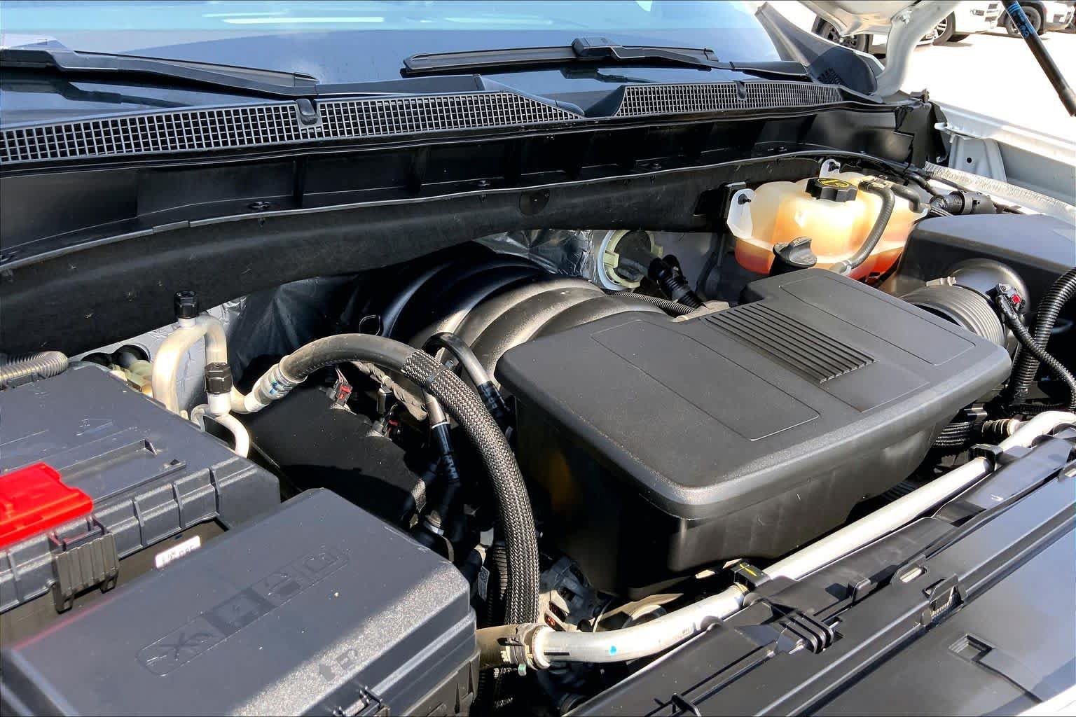Certified 2024 Chevrolet Tahoe LT RWD image 32