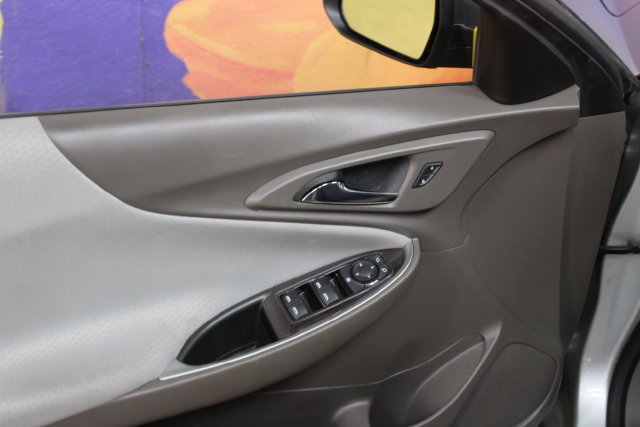 Used 2020 Chevrolet Malibu LS FWD image 13