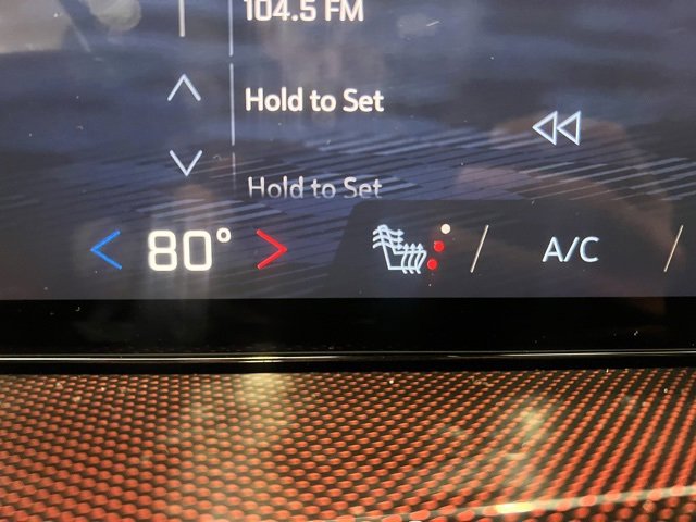 Used 2025 Chevrolet Traverse Z71 image 16