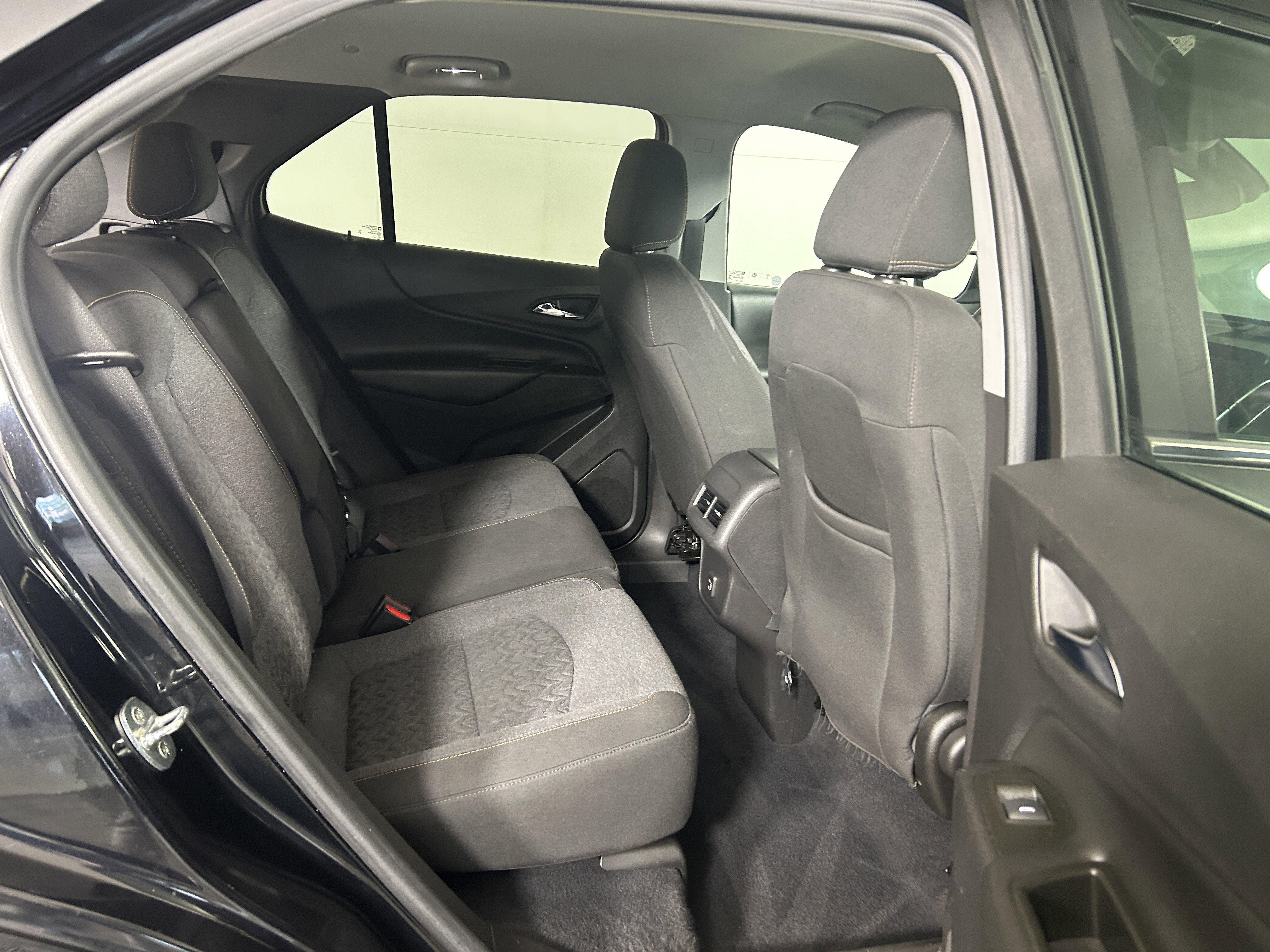 Used 2022 Chevrolet Equinox LT AWD/4WD image 27
