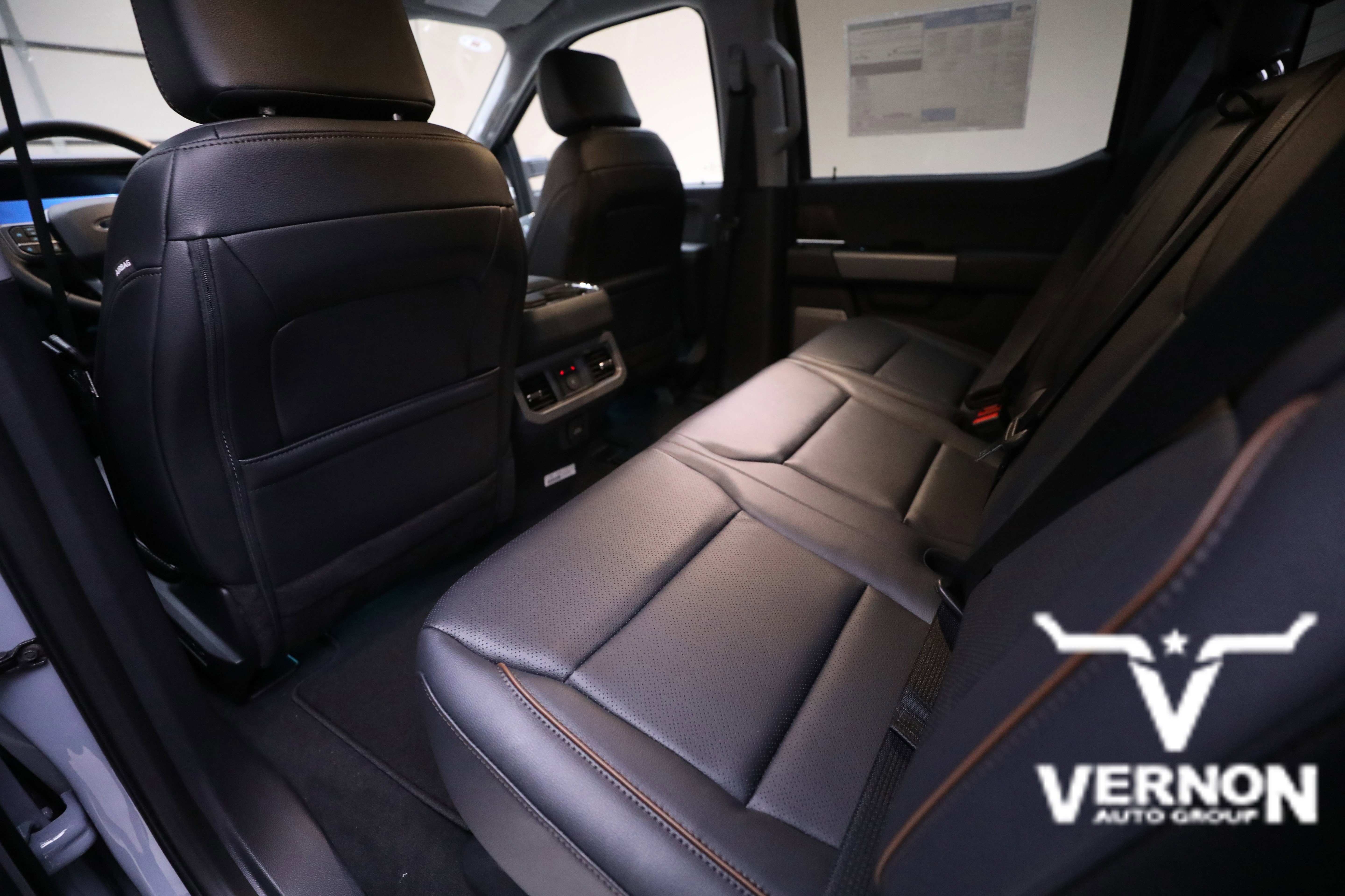 New 2026 Ford F250 Lariat w/ Chrome Package image 9