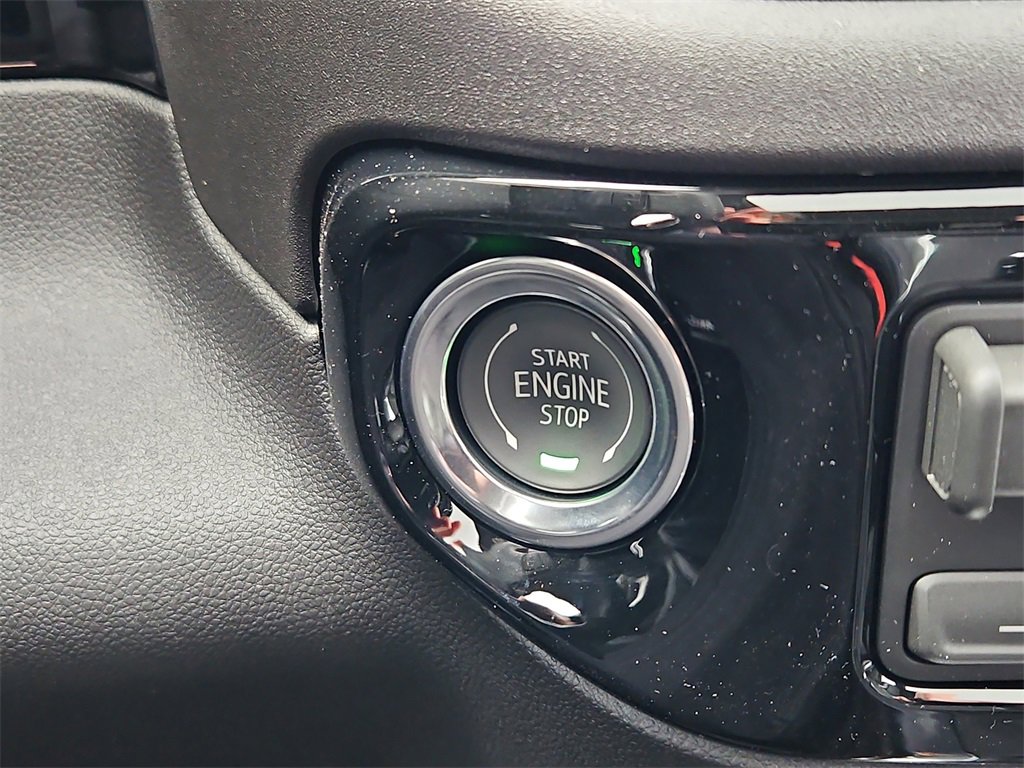 New 2026 Chevrolet Silverado 1500 RST w/ Dark Appearance Package image 16