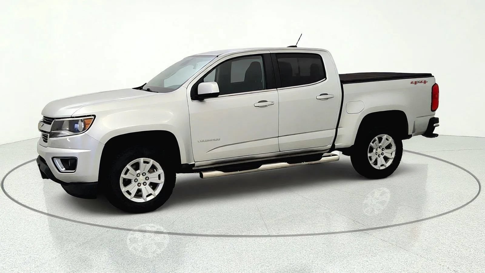 Used 2017 Chevrolet Colorado LT w/ LT Convenience Package AWD/4WD image 3