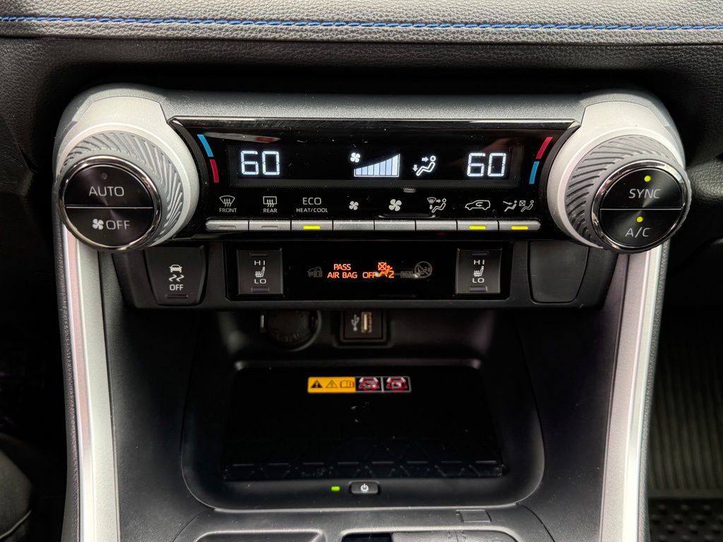 Certified 2024 Toyota RAV4 XSE w/ Advanced Technology Package AWD/4WD image 27