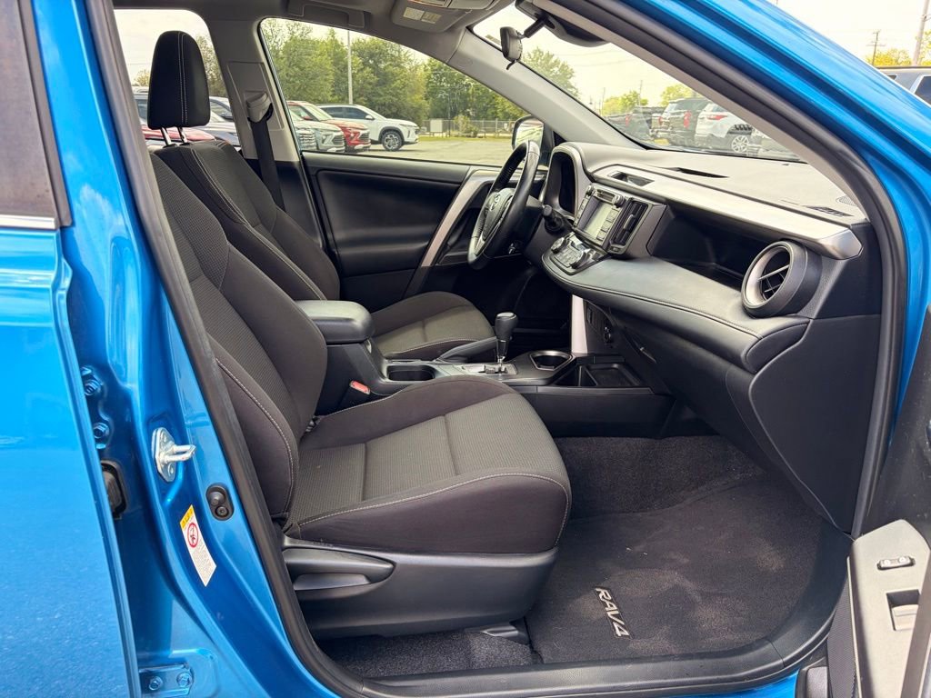 Used 2018 Toyota RAV4 XLE FWD image 8