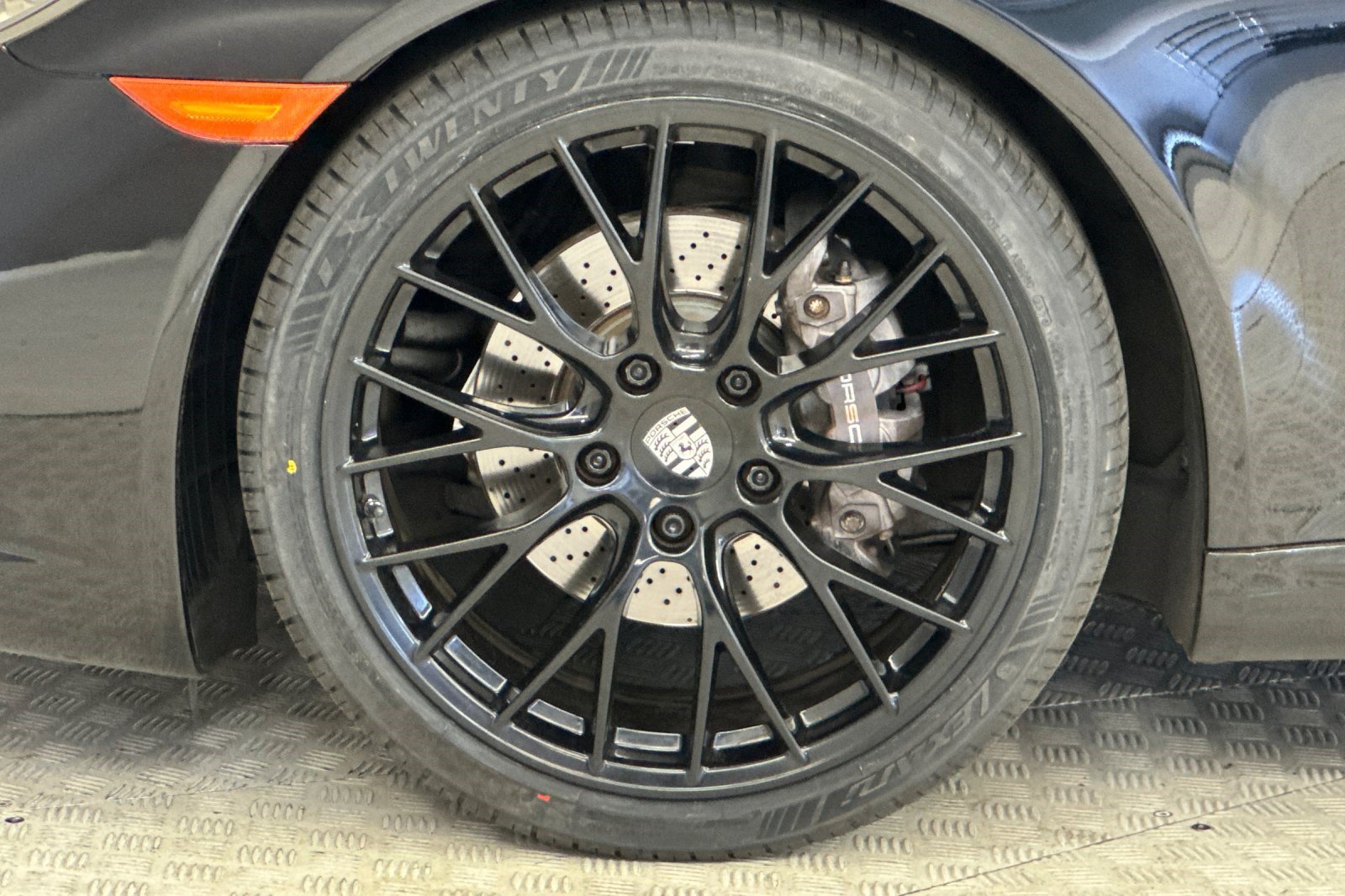 Used 2017 Porsche 911 Carrera RWD image 13