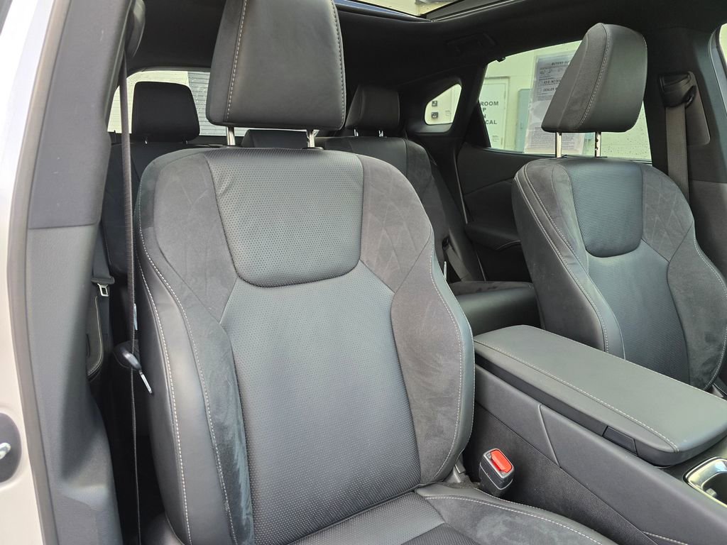 Used 2024 Lexus RX 350 image 11