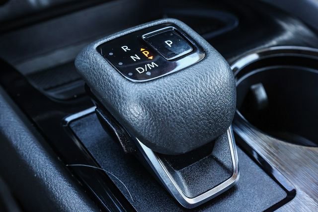 Used 2024 Nissan Rogue SV FWD image 24