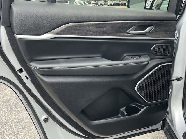 Used 2021 Jeep Grand Cherokee L Limited image 18