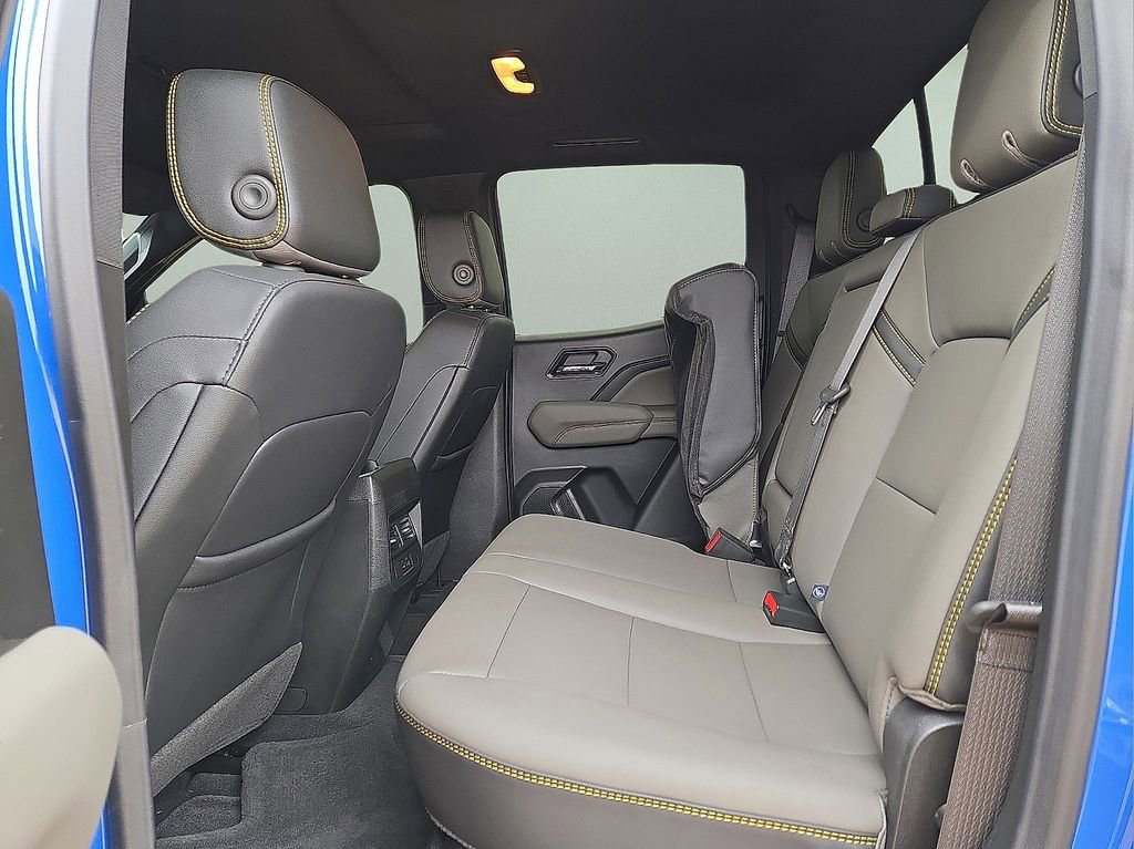 Used 2026 Chevrolet Colorado ZR2 w/ Technology Package image 15