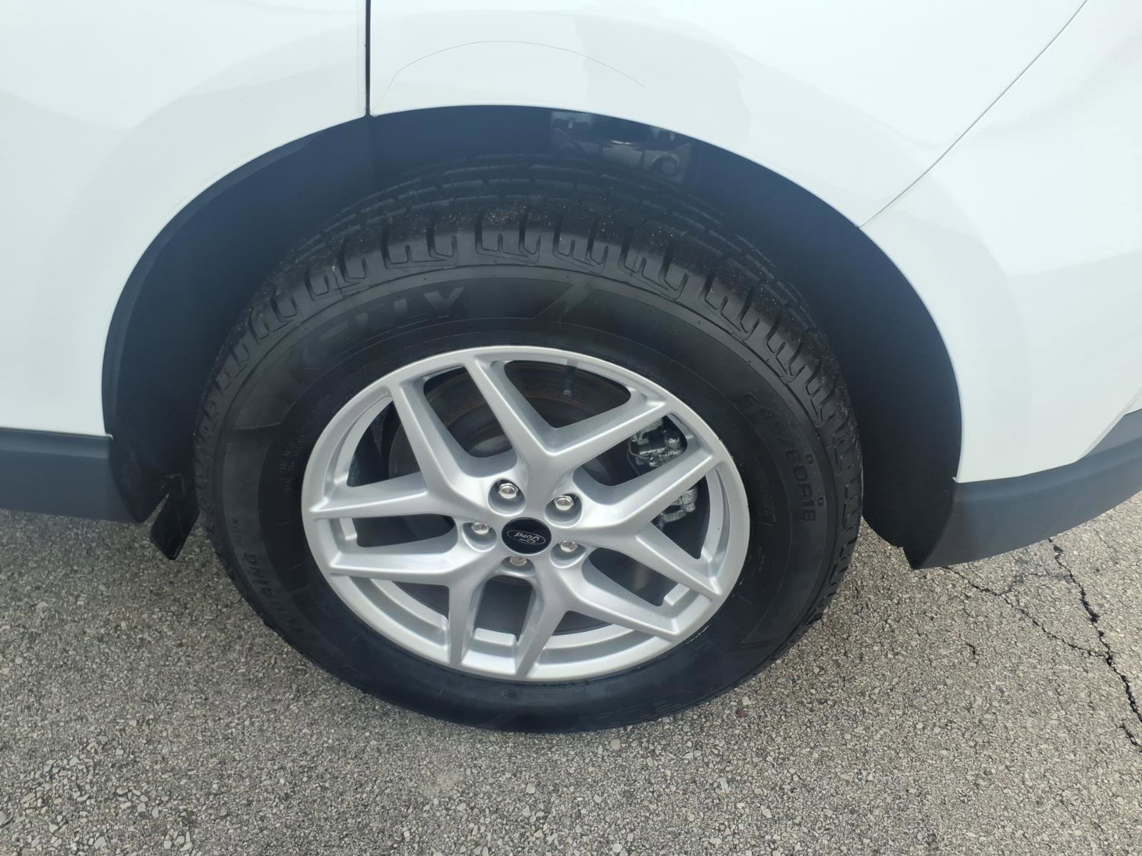 Used 2023 Ford Edge SEL w/ Convenience Package image 8