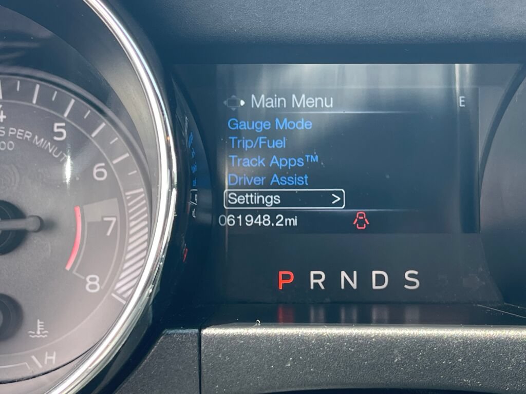 Used 2015 Ford Mustang Premium RWD image 3