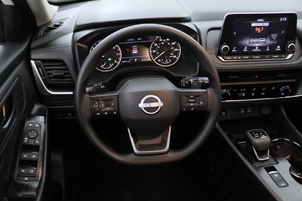 Used 2025 Nissan Rogue S AWD/4WD image 16