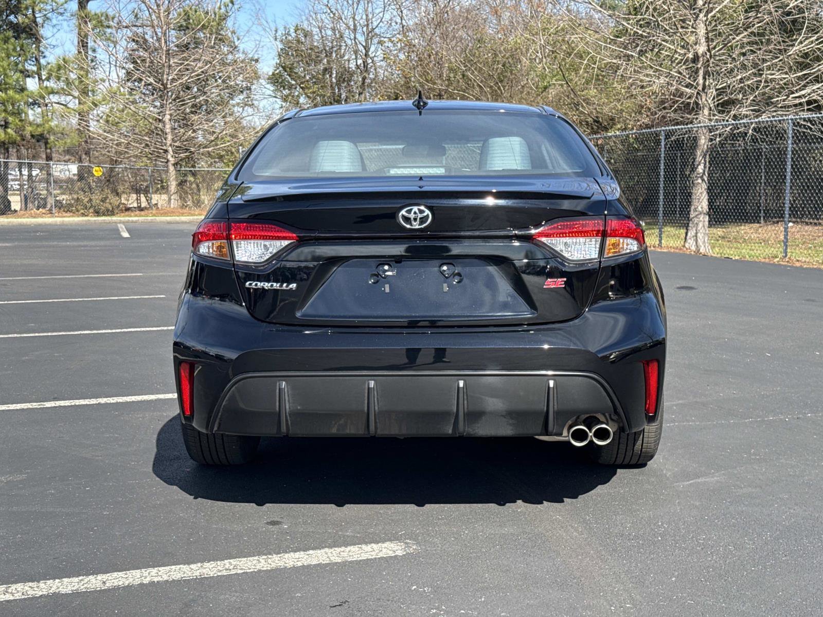 Used 2025 Toyota Corolla SE image 4