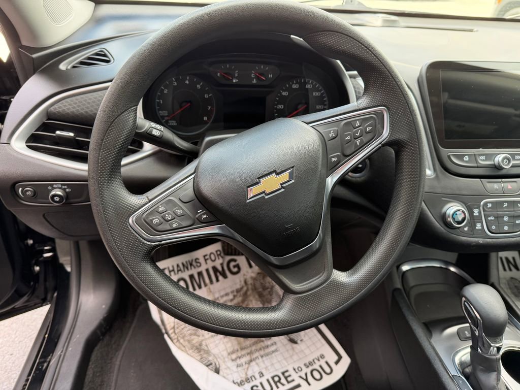Used 2025 Chevrolet Malibu LT FWD image 14