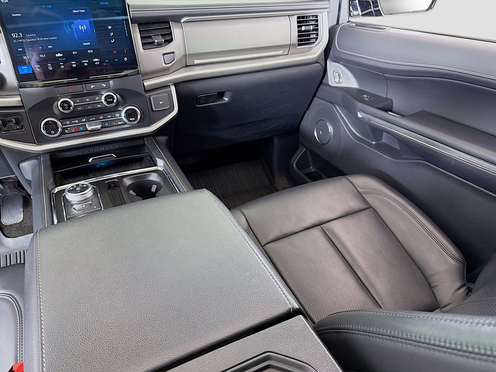 Used 2022 Ford Expedition Max XLT image 36