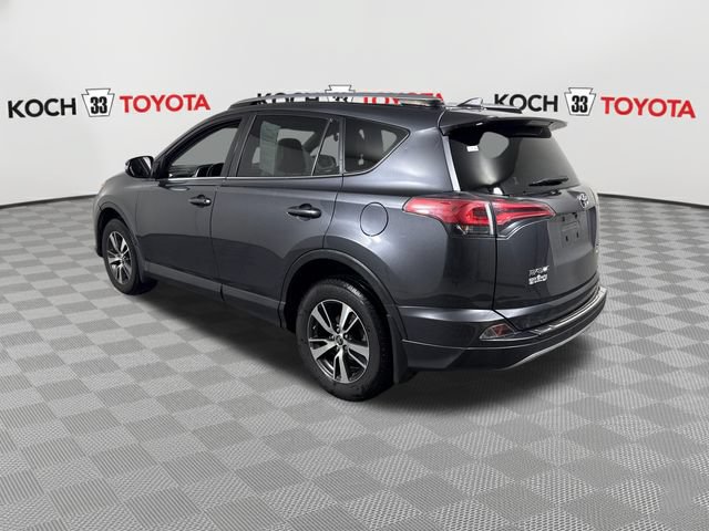 Used 2018 Toyota RAV4 XLE AWD/4WD image 6