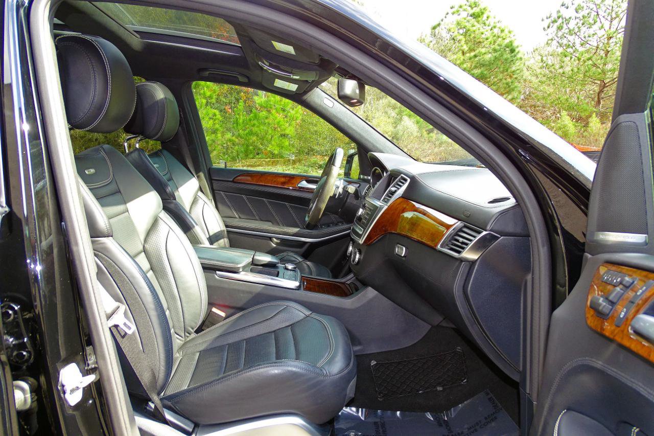 Used 2014 Mercedes-Benz GL 63 AMG 4MATIC image 19