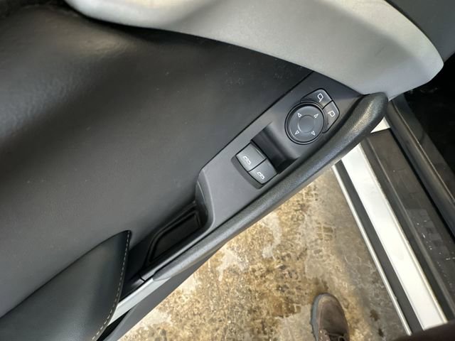 Used 2021 Chevrolet Camaro LT RWD image 17