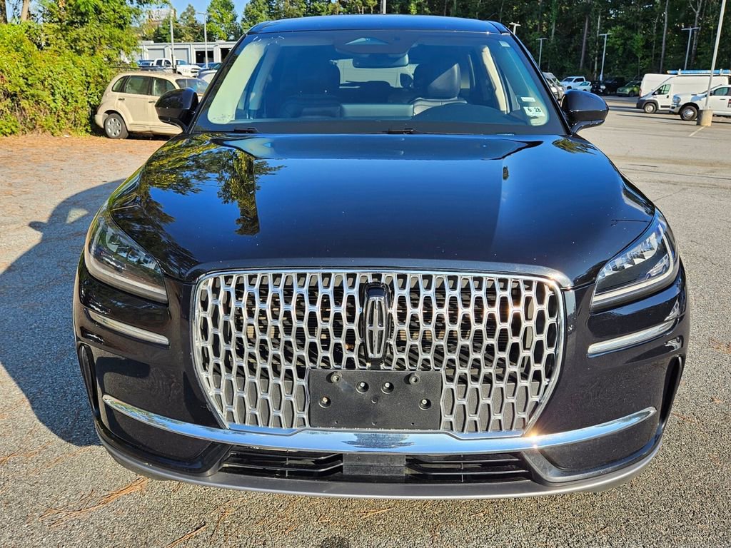 Used 2023 Lincoln Corsair AWD image 2