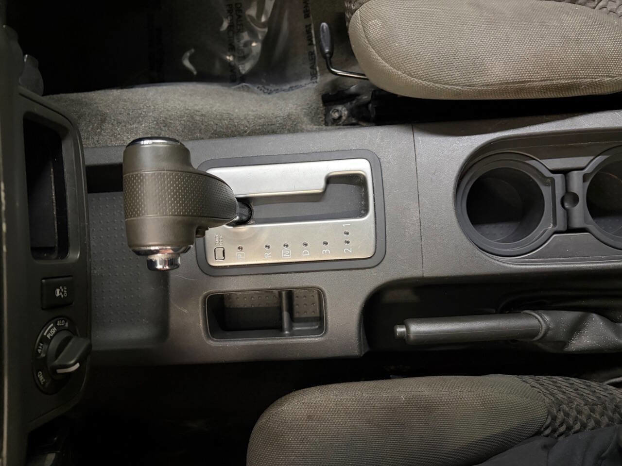Used 2014 Nissan Frontier SV AWD/4WD image 13