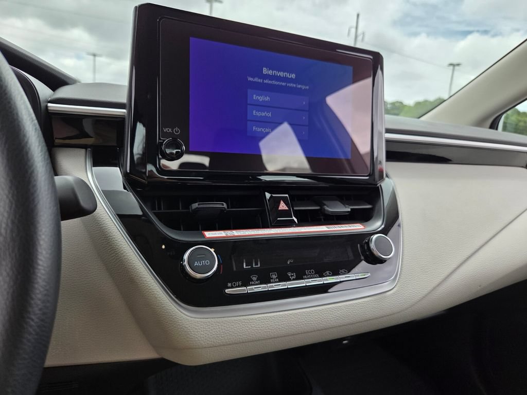 Certified 2025 Toyota Corolla LE FWD image 21