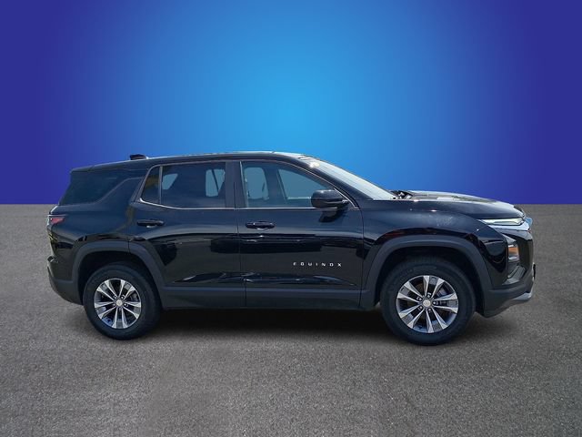 Used 2025 Chevrolet Equinox LT AWD/4WD image 3
