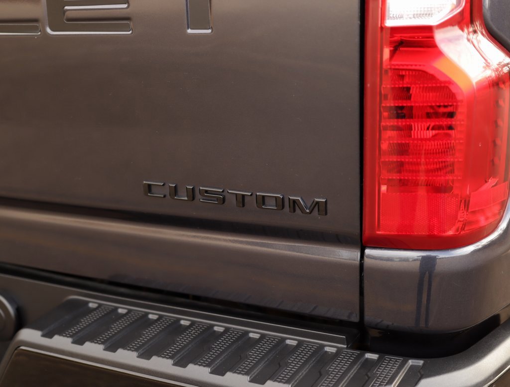 Used 2024 Chevrolet Silverado 2500 Custom w/ Custom Value Package image 34