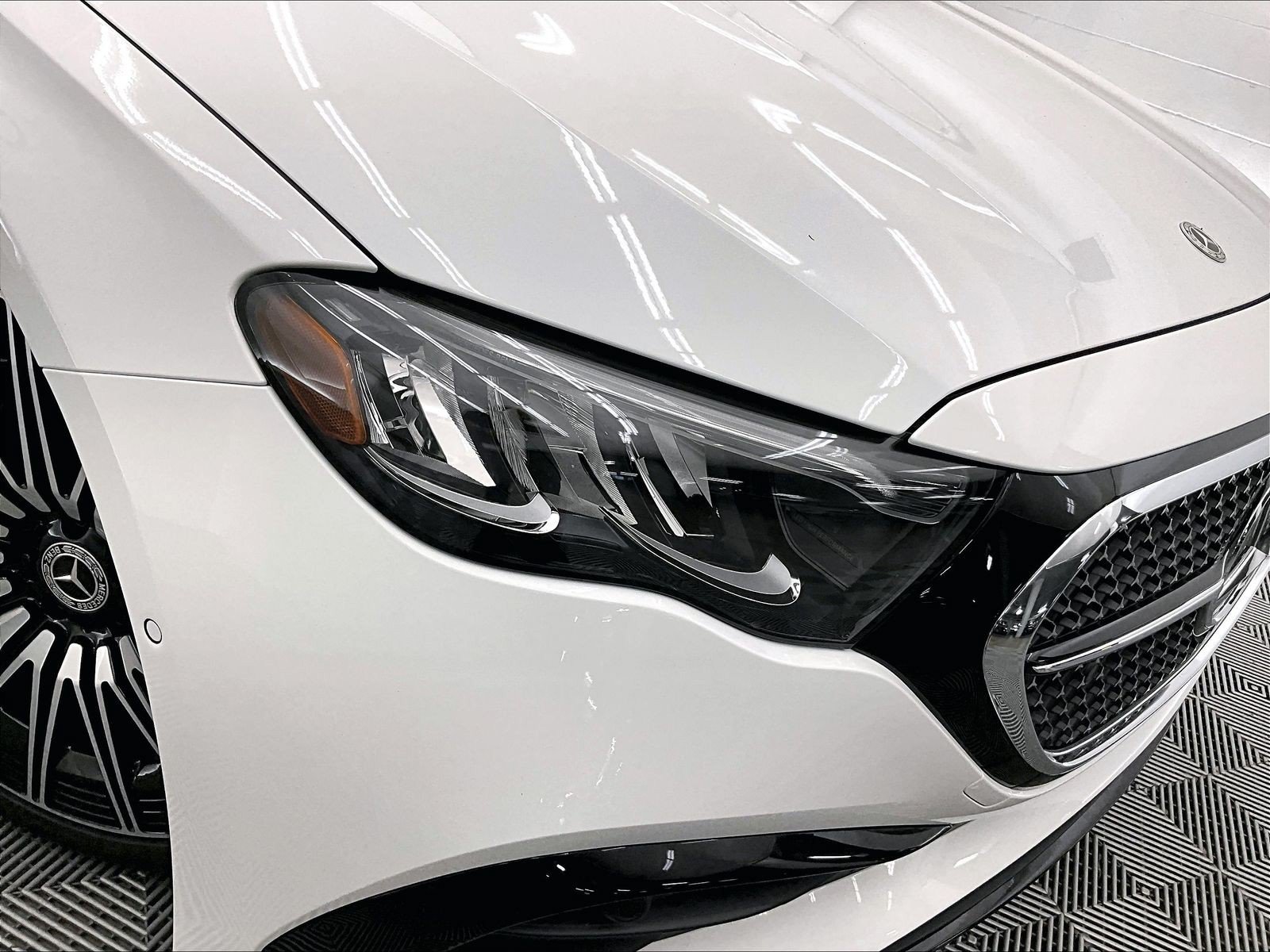 New 2026 Mercedes-Benz E 450 4MATIC Sedan image 11