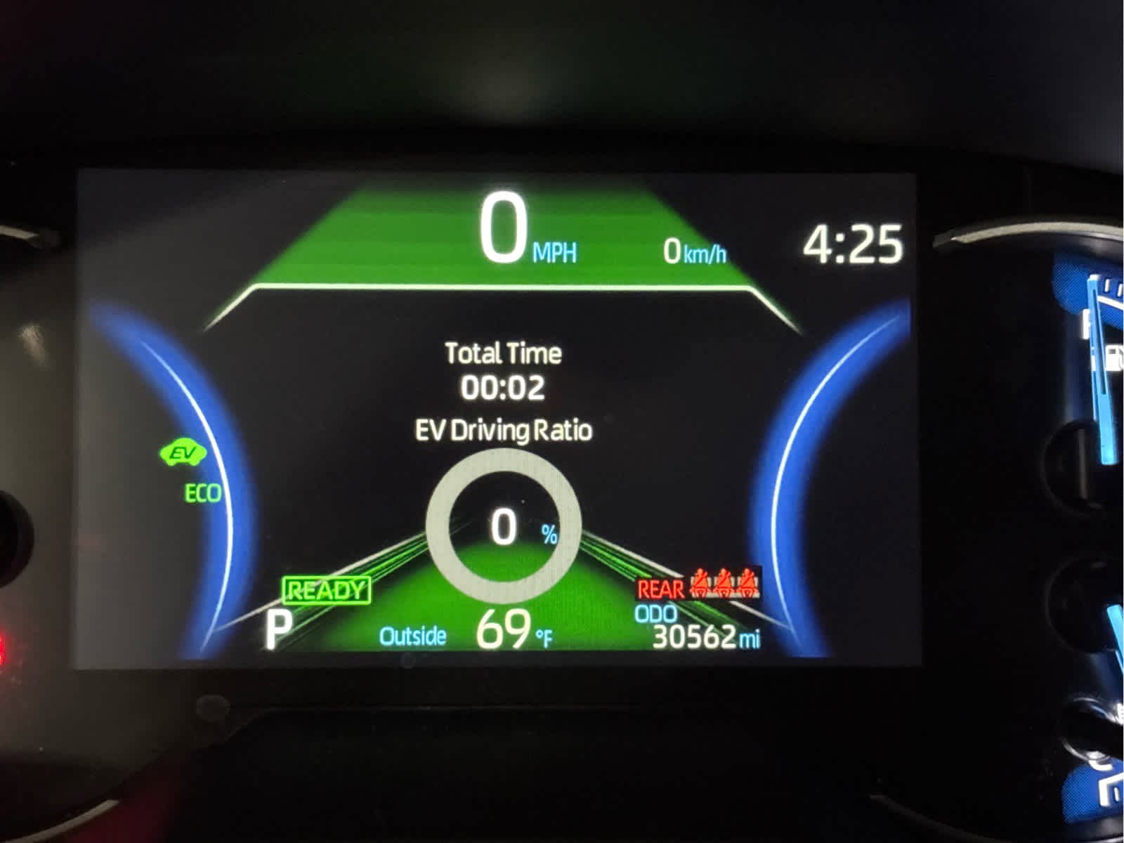 Certified 2025 Toyota RAV4 LE AWD/4WD image 9