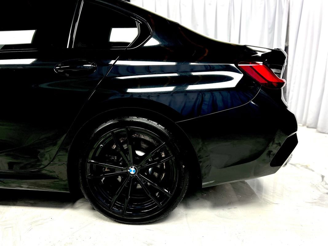 Used 2022 BMW 330i xDrive Sedan w/ M Sport Package image 11