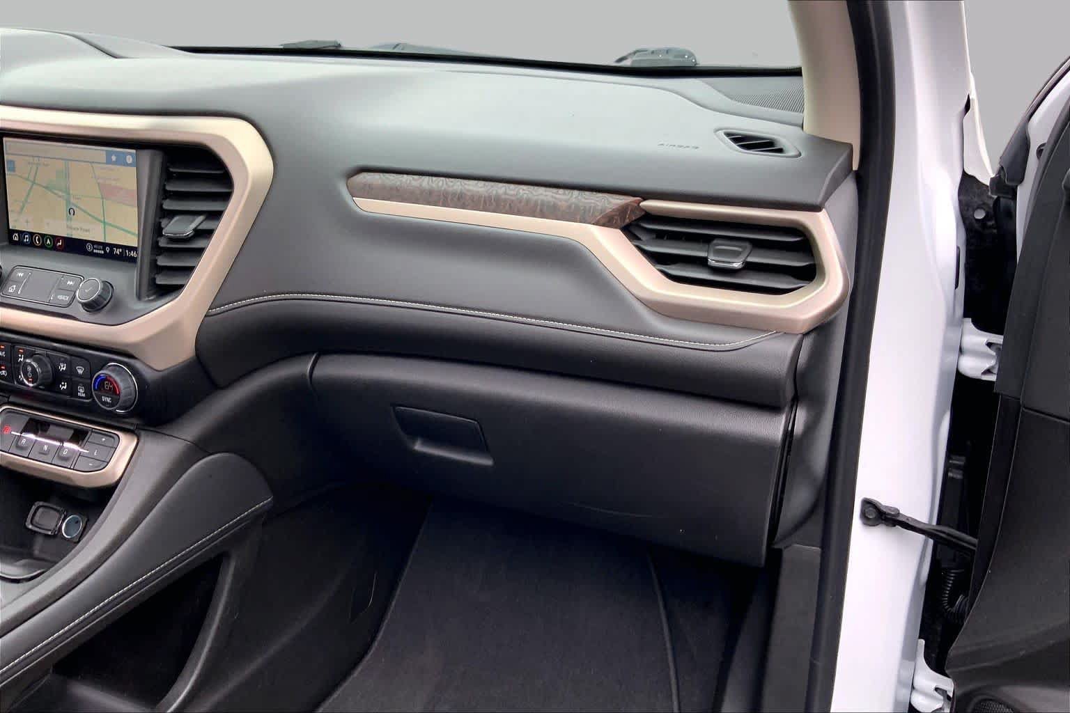 Used 2023 GMC Acadia Denali w/ Denali Technology Package AWD/4WD image 18