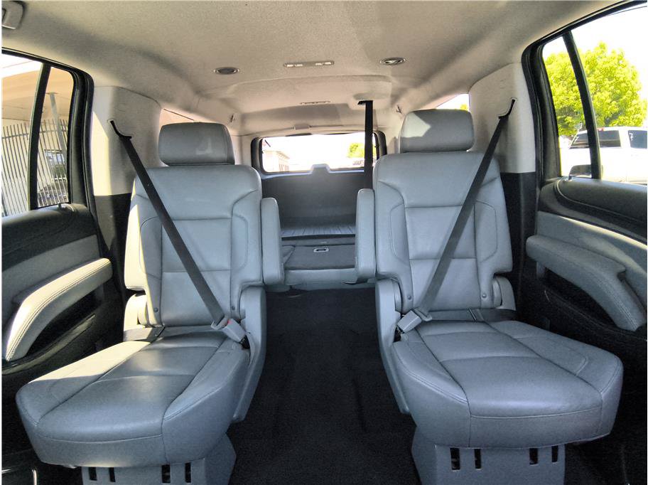 Used 2020 Chevrolet Suburban LT w/ Off-Road Package AWD/4WD image 8