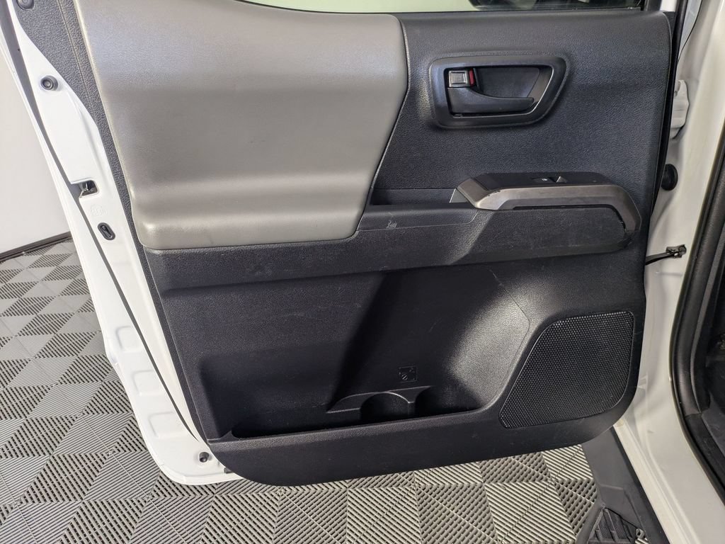 Used 2021 Toyota Tacoma SR5 RWD image 25