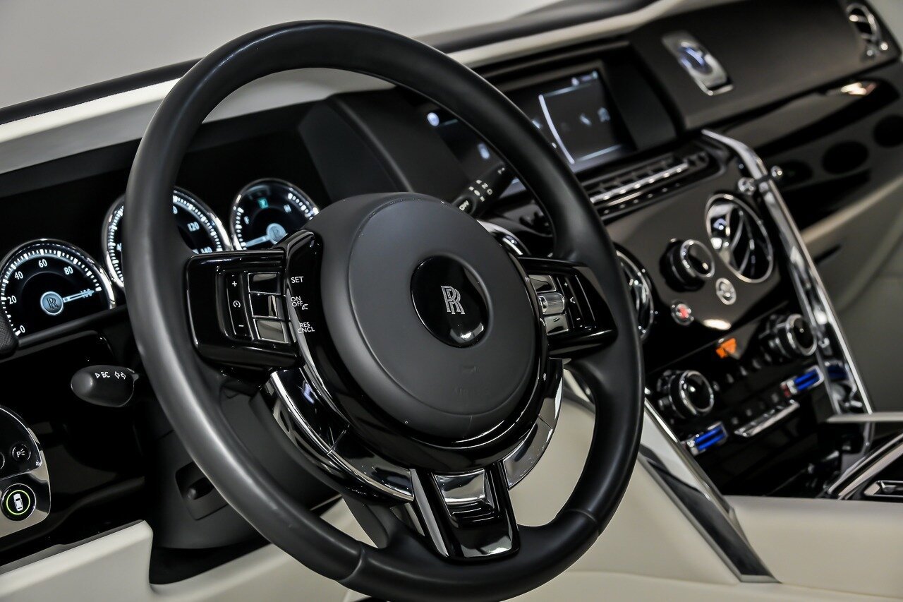 Used 2021 Rolls-Royce Cullinan AWD/4WD image 27