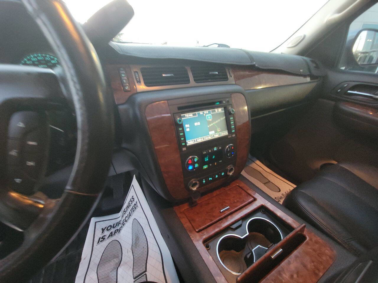 Used 2008 Chevrolet Tahoe LTZ w/ LTZ Preferred Equipment Group image 12