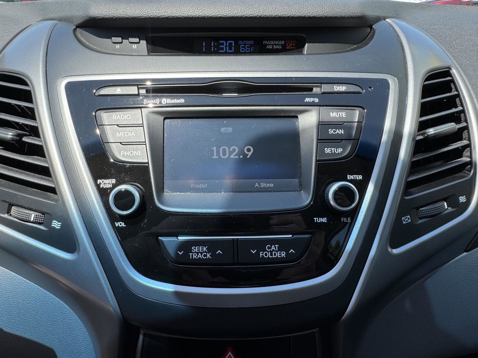 Used 2015 Hyundai Elantra SE w/ Option Group 02 FWD image 20