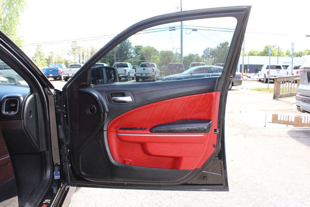 Used 2019 Dodge Charger Scat Pack w/ Dynamics Package RWD image 28