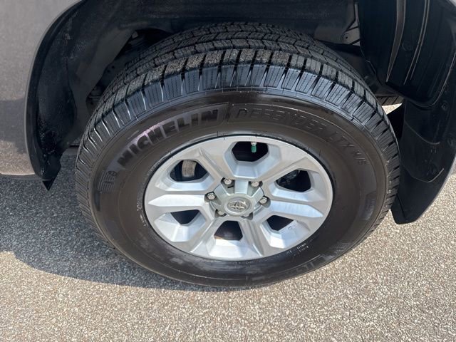 Used 2017 Toyota 4Runner SR5 image 11