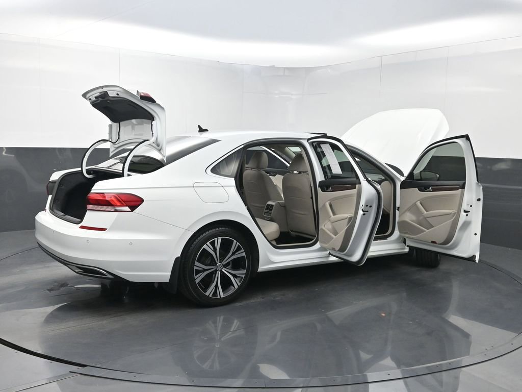 Used 2020 Volkswagen Passat 2.0T SEL image 38