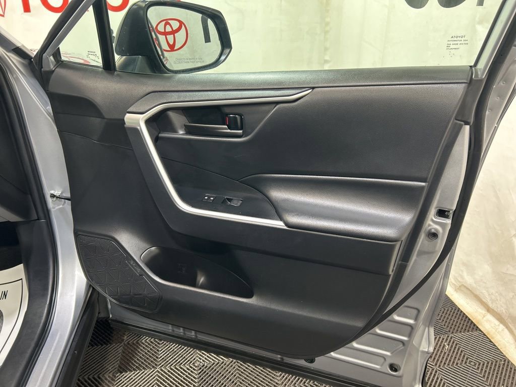 Used 2024 Toyota RAV4 LE image 11