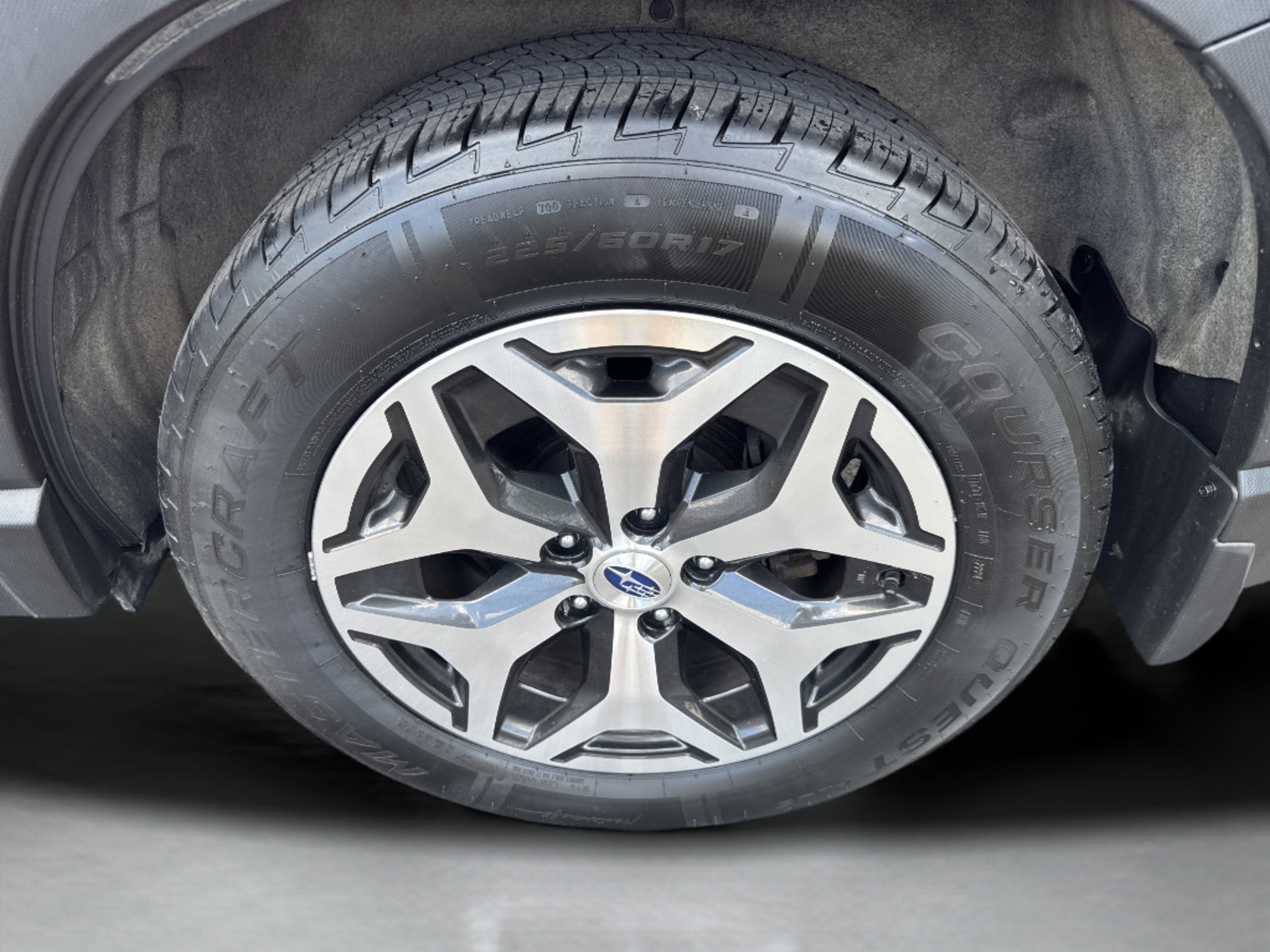 Used 2024 Subaru Forester Premium AWD/4WD image 9