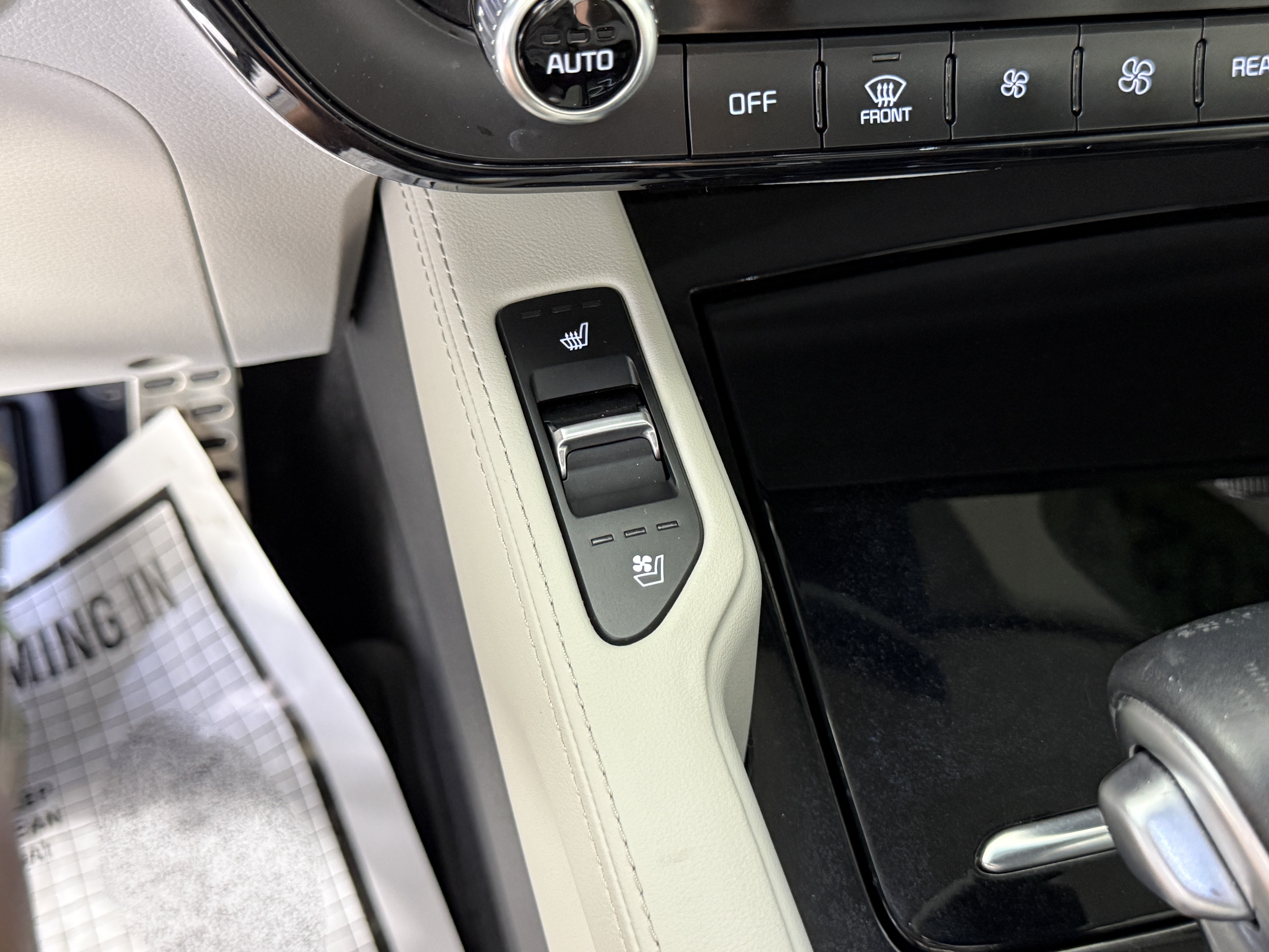 Used 2023 Kia Telluride SX FWD image 23