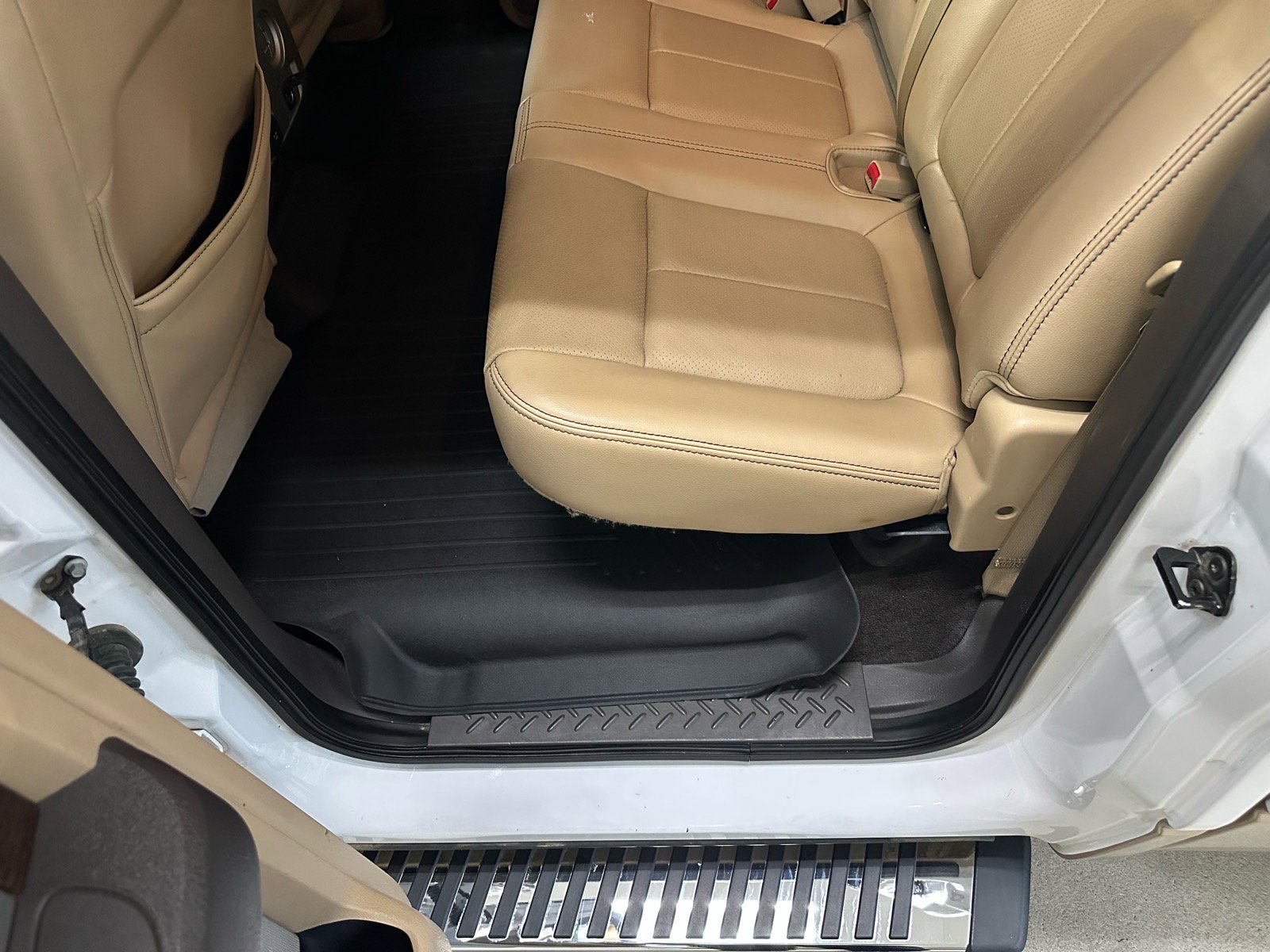 Used 2014 Ford F150 Lariat w/ Equipment Group 501A Mid image 30