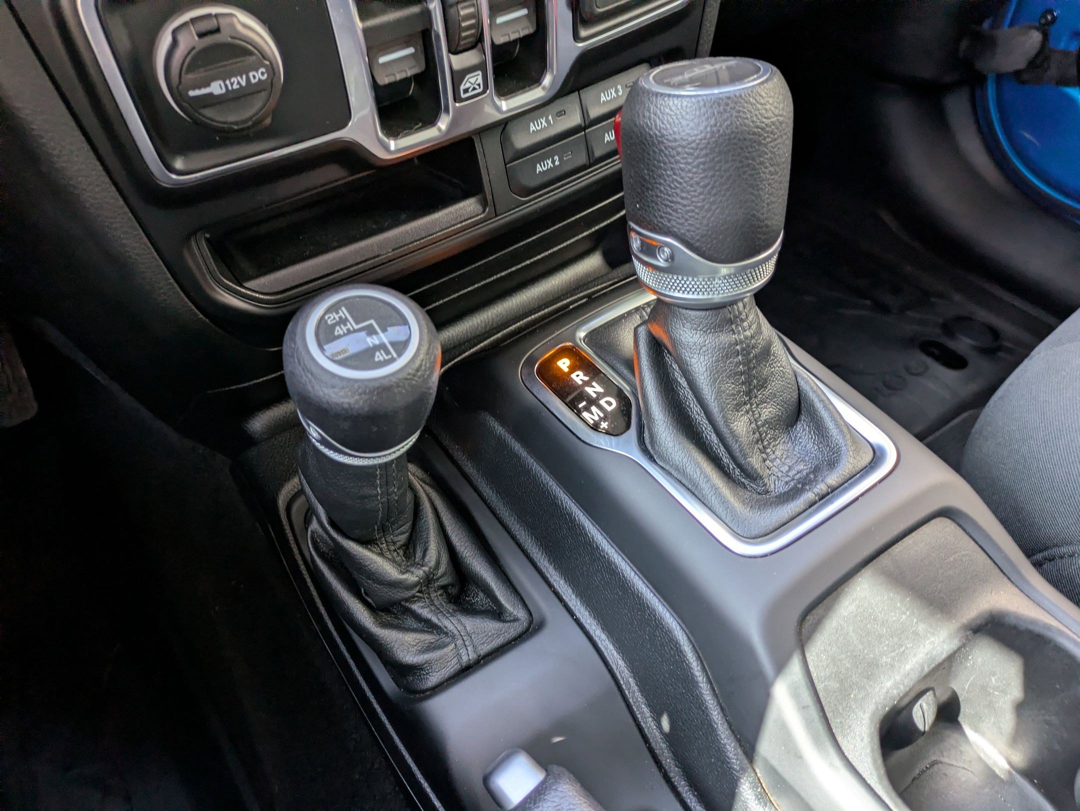 Used 2021 Jeep Gladiator Willys AWD/4WD image 21