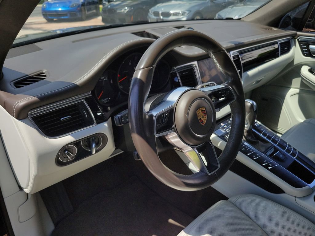 Used 2017 Porsche Macan AWD/4WD image 19