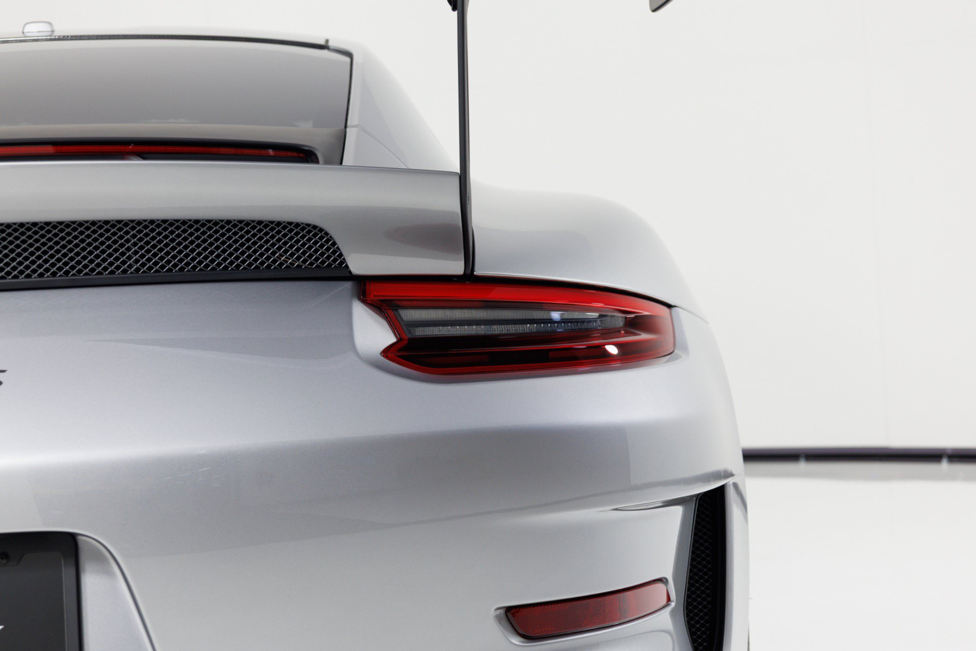 Used 2019 Porsche 911 GT3 RS RWD image 70