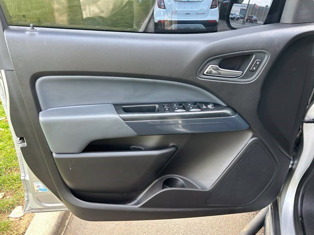 Used 2015 Chevrolet Colorado Z71 RWD image 10