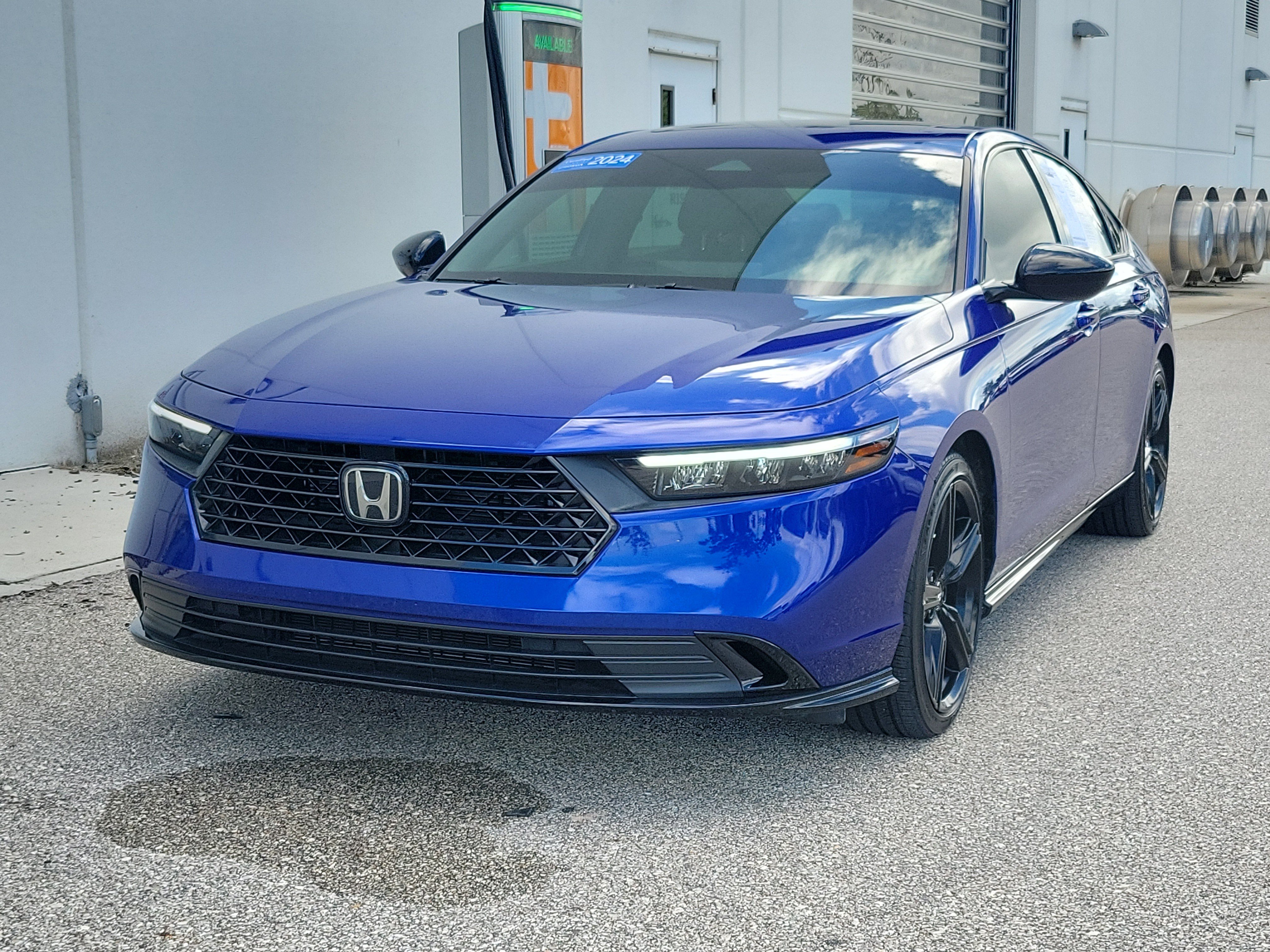 Used 2024 Honda Accord Sport image 3